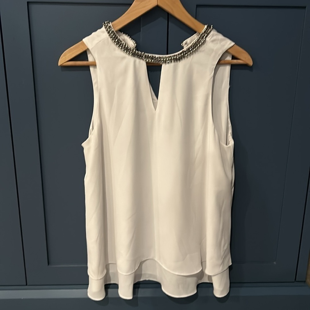 Reitmans Signature White Top Siver Stone/bead Collar Sleeveless Size Large-note